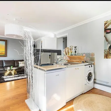 Bonnabel Apartment